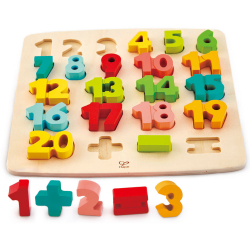Puzzle encajable de madera. Números y símbolos. HAPE